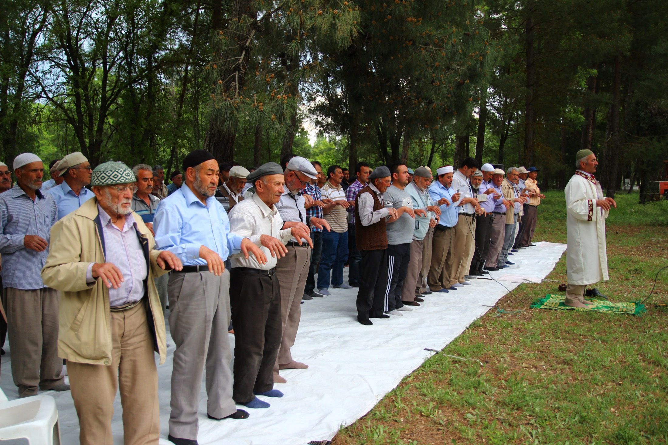 Açık alandaki yağmur duası